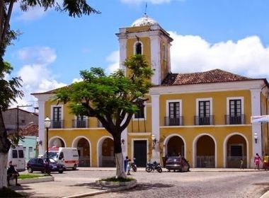 Santo Amaro: Justiça obriga Prefeitura a conceder transporte para universitários