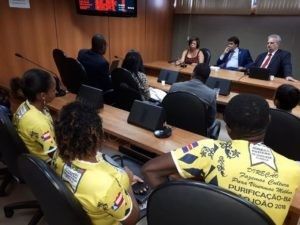 Universitários de Santo Amaro denunciam perseguição e exclusão do transporte para Salvador