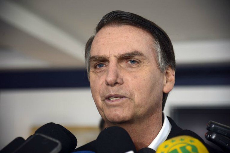 Bolsonaro não vai a debate e Globo cancela entrevistas