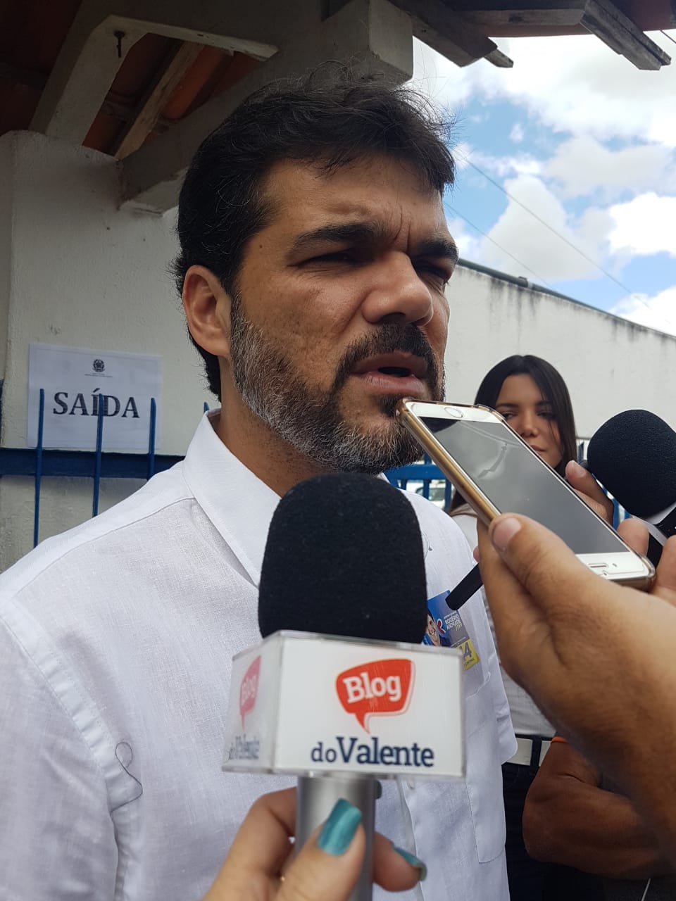 “O trabalho já foi feito e que sejam eleitos os melhores”, diz prefeito Rogério Andrade ao votar neste domingo (07); veja