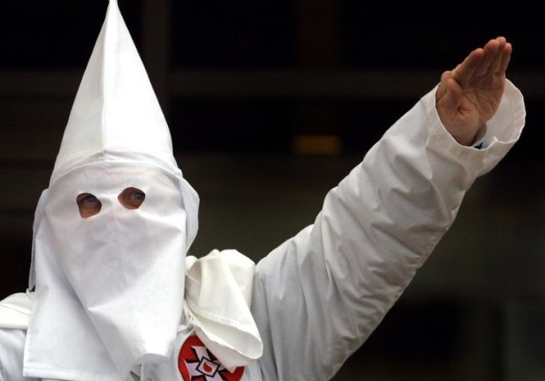 ‘Ele soa como nós’, diz ex-líder do Ku Klux Klan sobre Bolsonaro