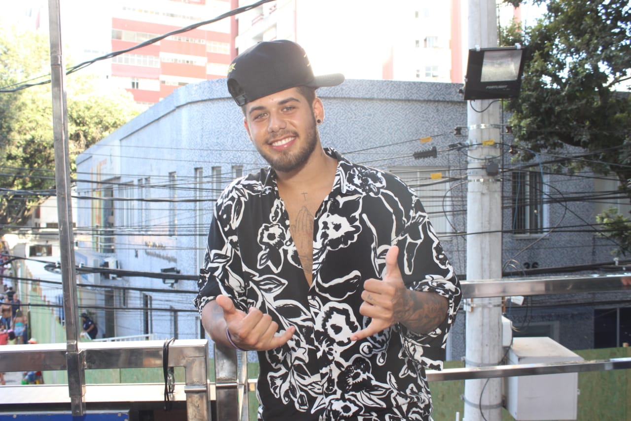 01-ze-felipe (camisa preta) e-Danniel vieira (camisa branca) (30)