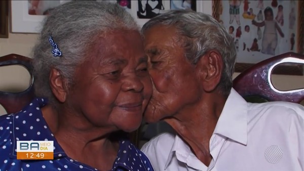 Casados há mais de 7 décadas na BA, idoso de 104 anos e mulher de 94 têm 5 filhos, 18 netos e 24 bisnetos