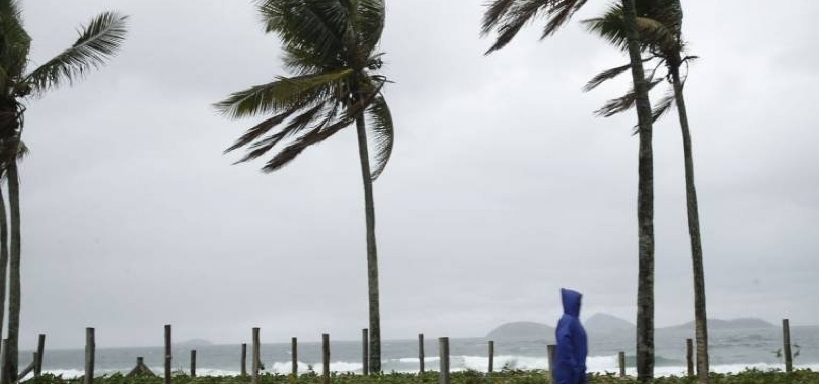 Marinha emite alerta de mau tempo com ventos fortes de até 60 km/h no litoral da Bahia; confira a previsão para SAJ