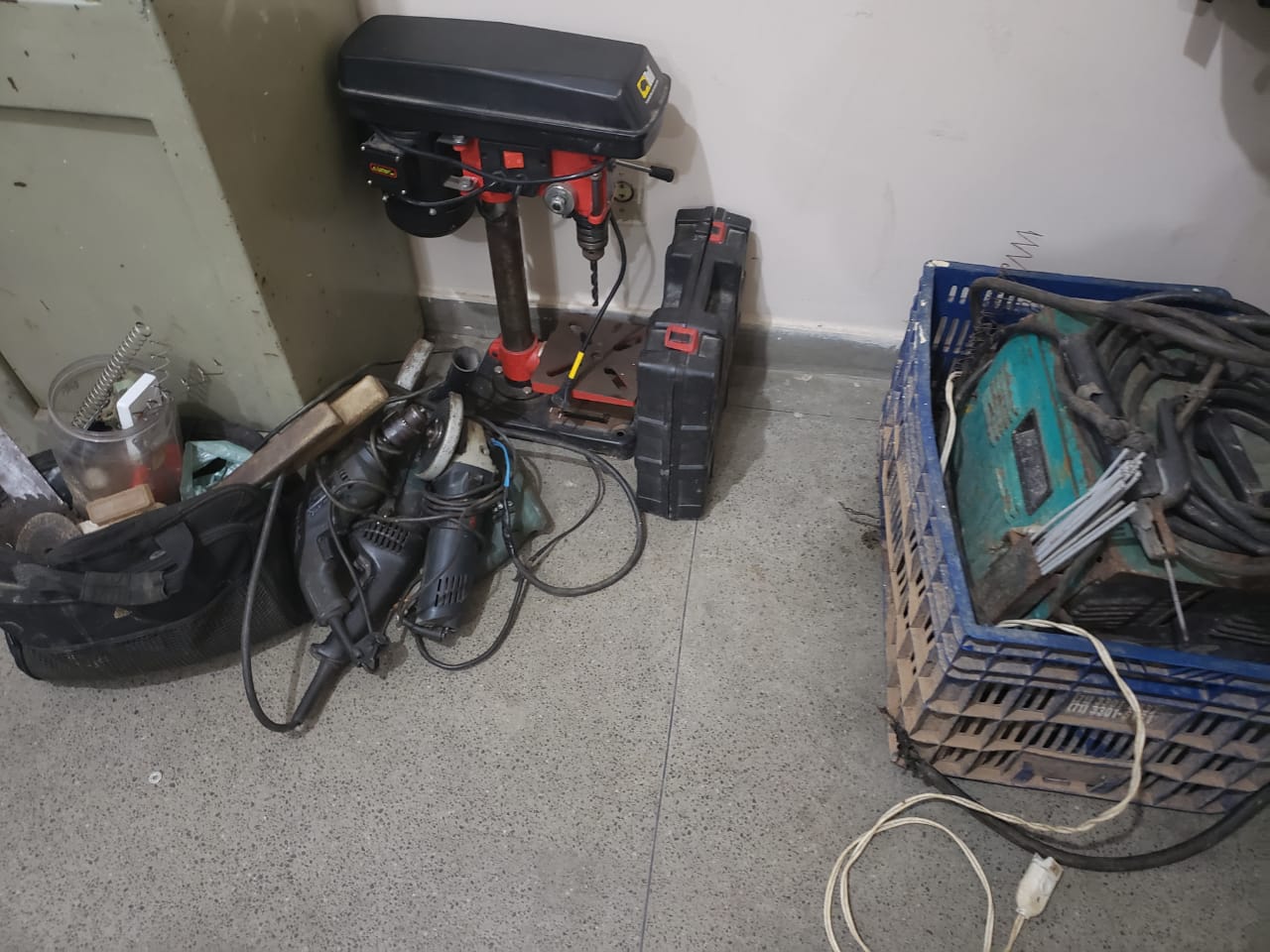 c9169d5e-d2c3-4257-bb7b-c9822cab628e