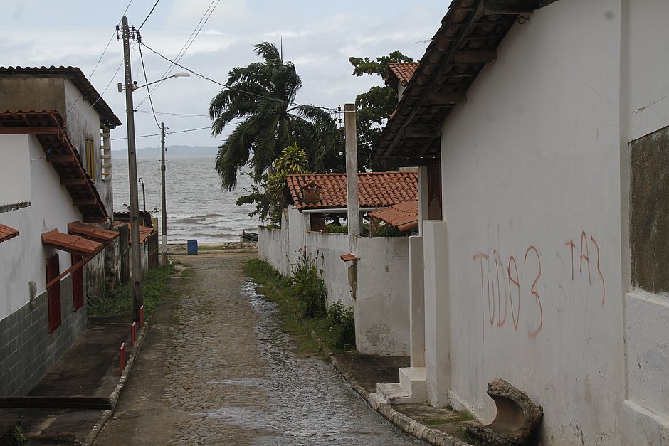 Recôncavo: Praias de Cabuçu e Bom Jesus dos Pobres, em Saubara, convivem com violência e tem inúmeras casas à venda