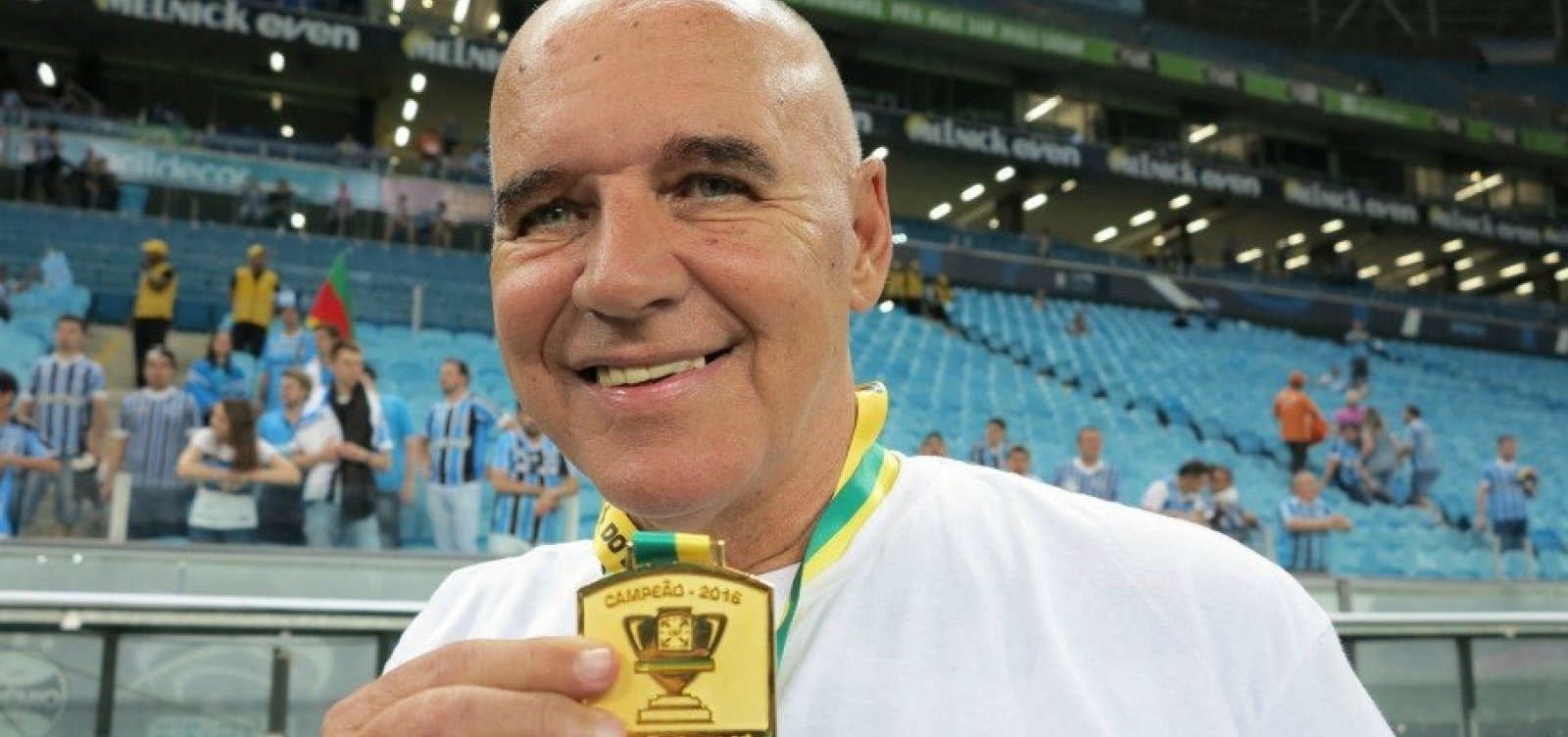 Ex-jogador e ex-técnico do Vitória, Valdir Espinosa morre aos 72 anos