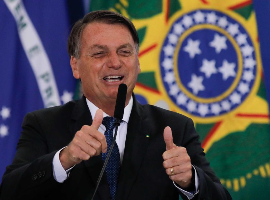 Com aval de Bolsonaro, Congresso anistia dívida bilionária de igrejas