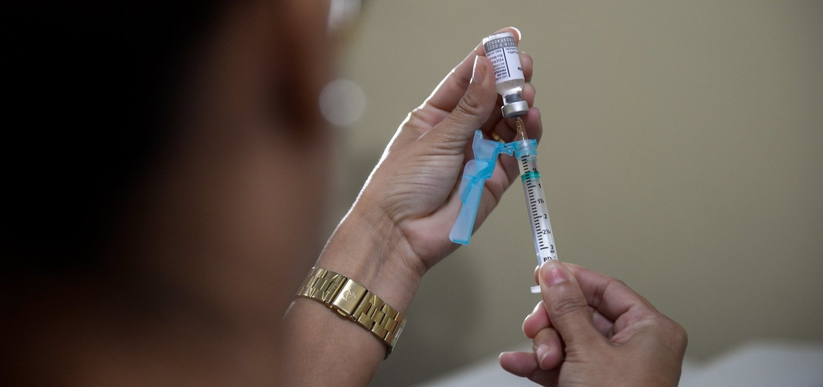 Fiocruz inicia produção de vacina 100% nacional