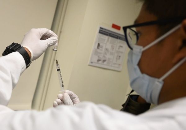 Pfizer tentou vender 70 milhões de doses de vacina ao Brasil em agosto