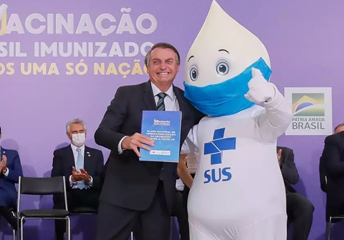 PT pede anulação do sigilo sobre cartão de vacinação de Bolsonaro