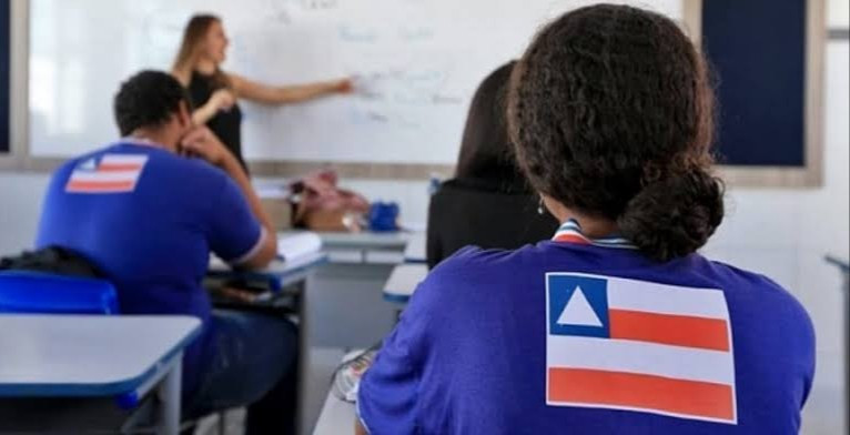 Governador anuncia novo concurso para professor e coordenador pedagógico com vagas para SAJ