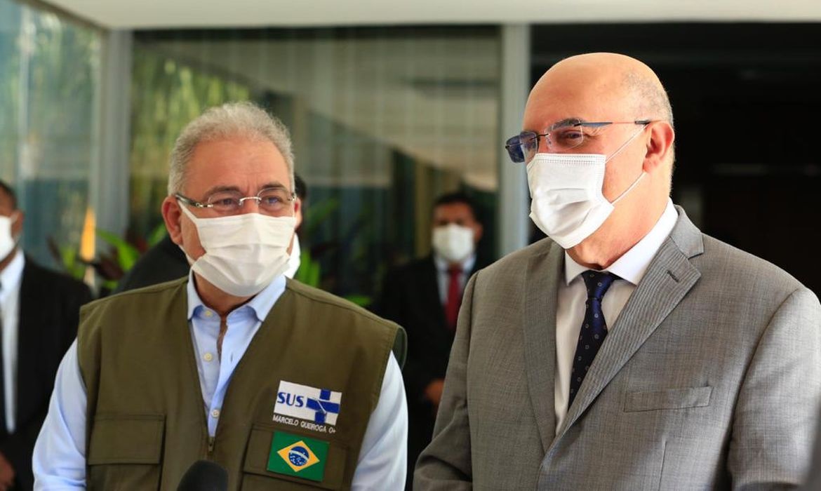 Governo protocolo de retorno seguro às aulas