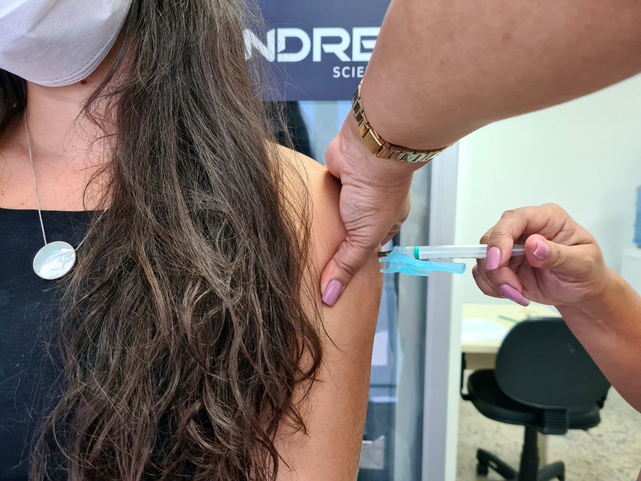 CIB autoriza que cidades baianas possam aplicar 2º dose da vacina para moradores de outros municípios