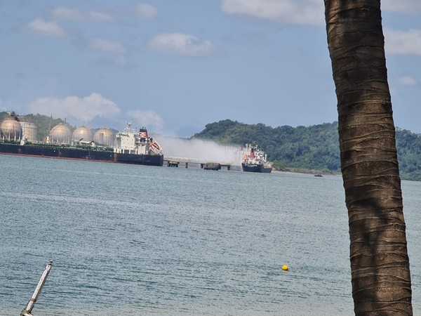 Explosão em navio no Porto de Aratu de Candeias assusta moradores