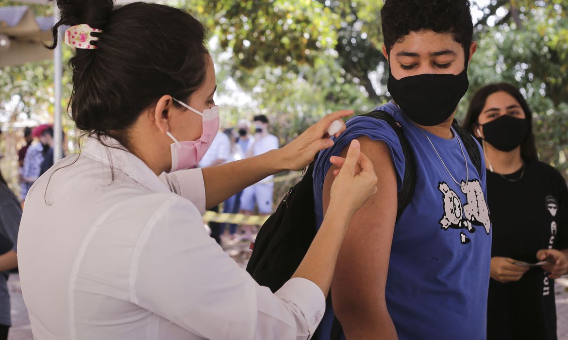 Bahia tem 81% da população acima de 12 anos vacinada com primeira dose