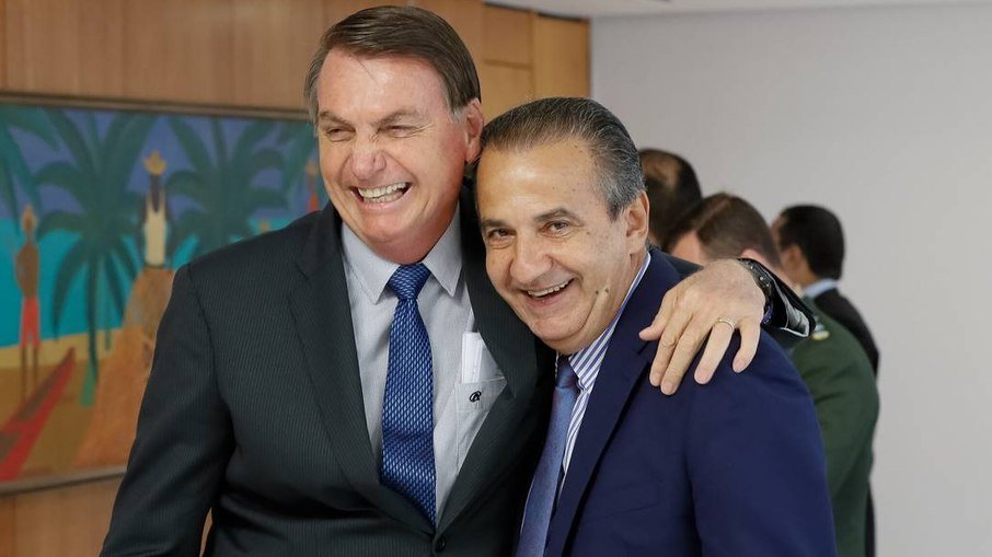 Jair Bolsonaro pode ter Silas Malafaia como vice nas eleições de 2022