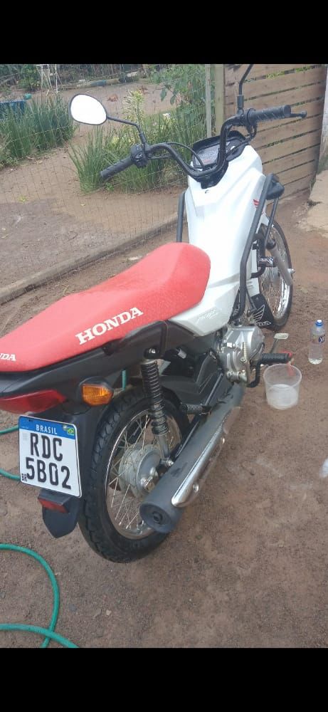 Moto Honda, placa RDC5B02, foi furtada na zona rural de SAJ