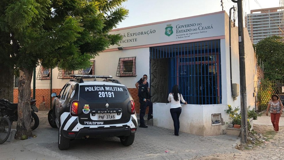 Polícia investiga convites para suicídio coletivo em escolas de Fortaleza