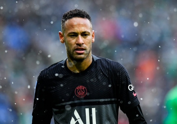 Neymar tem lesão no tornozelo confirmada e só deve voltar aos gramados em 2022