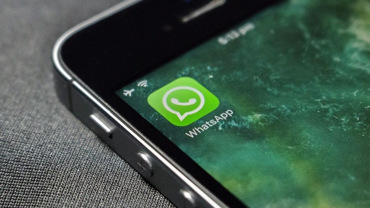 WhatsApp deixa de funcionar em celulares antigos hoje (1º); entenda