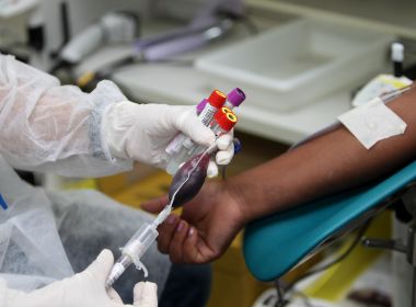 Hemoba atualiza regras para doação de sangue em relação a infecções por Covid