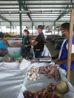 Vigilância Sanitária realiza inspeções em estabelecimentos comerciais de Ipiaú atingidos pelas enchentes