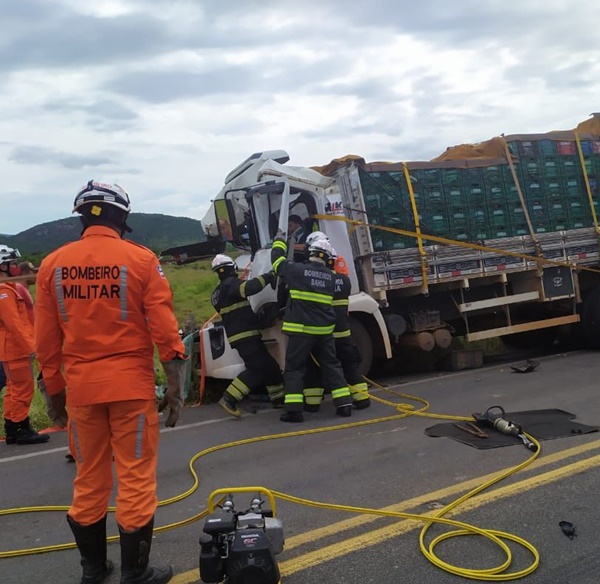 Caminhoneiro de SAJ se envolve em acidente na BA-046, em Iaçu