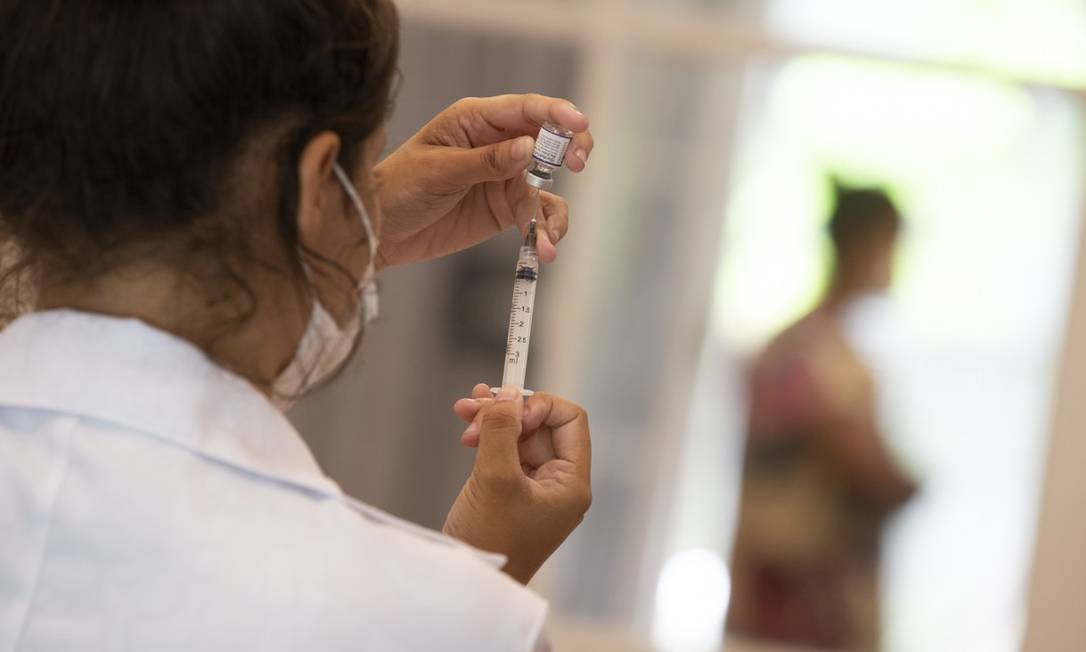 Farmacêutica Moderna inicia testes em humanos para vacina contra HIV