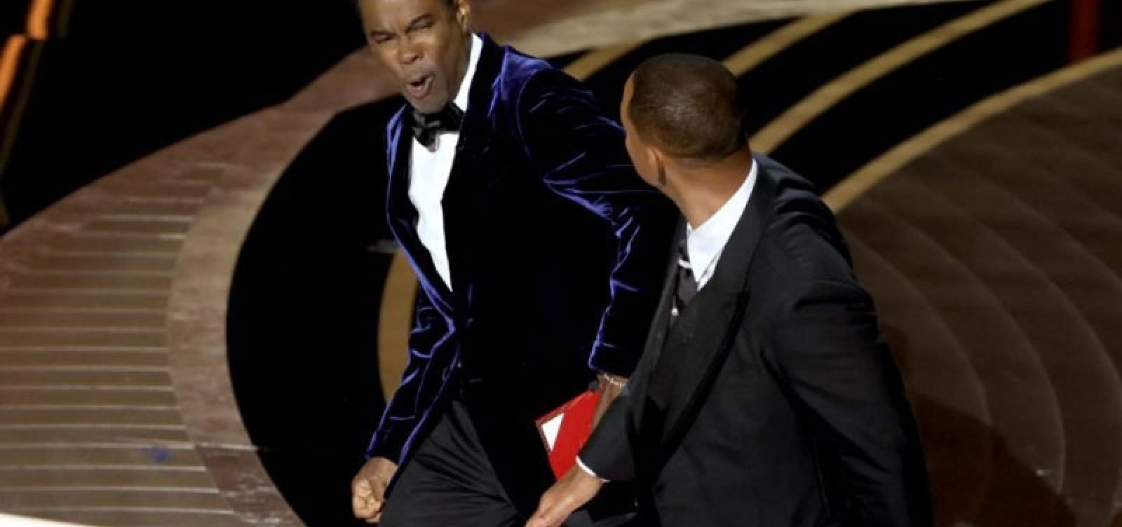 Will Smith pode perder Oscar por agressão a Chris Rock, diz jornal