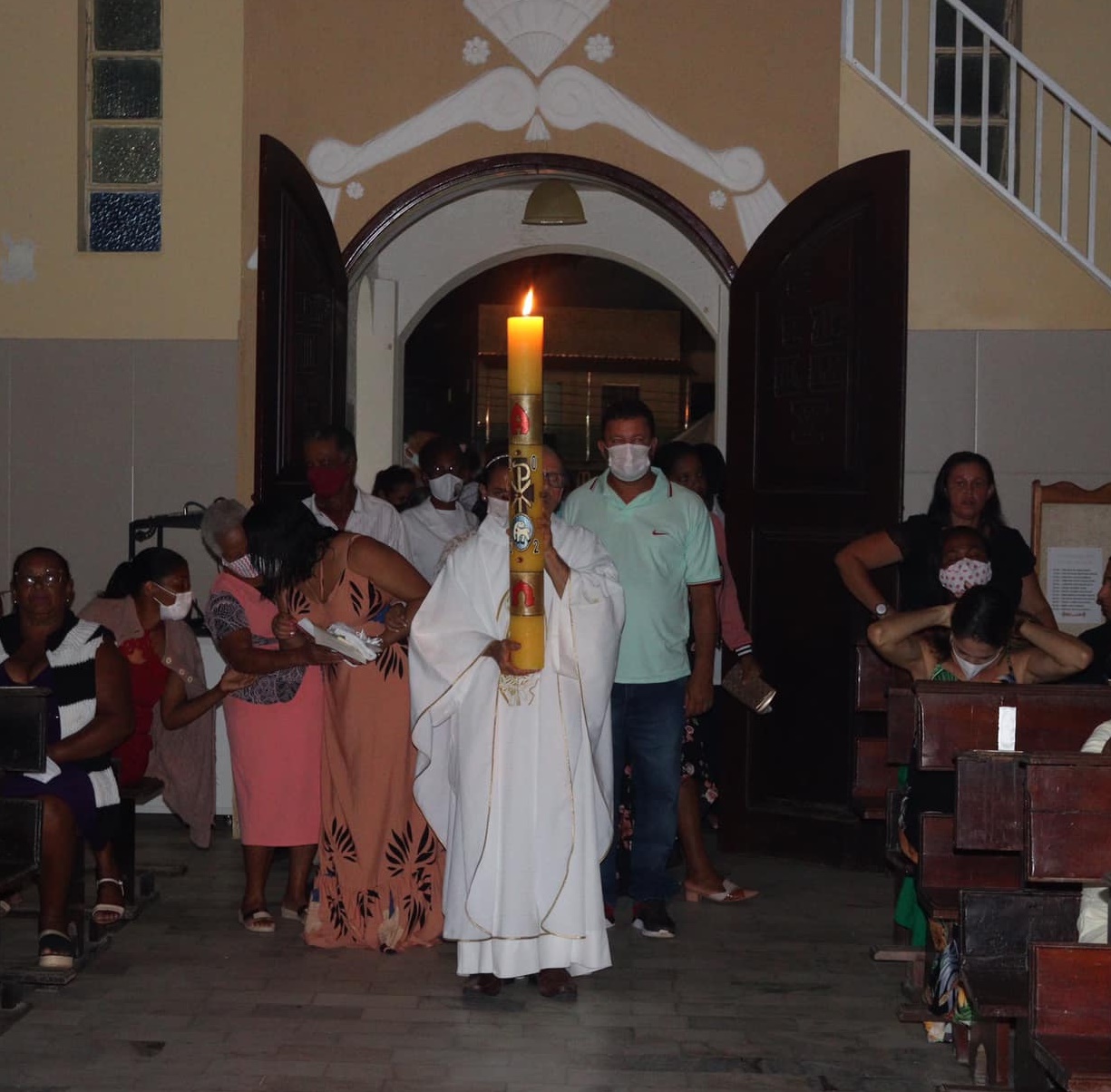 Prefeitura de Dom Macedo Costa promove noite de Celebração do Sábado de Aleluia
