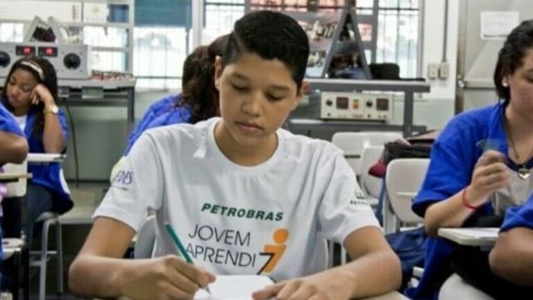 Programa Jovem Aprendiz Petrobras oferece 71 vagas na Bahia