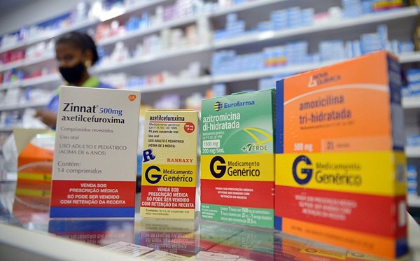 Antibióticos usados para casos de gripe estão em falta nas farmácias