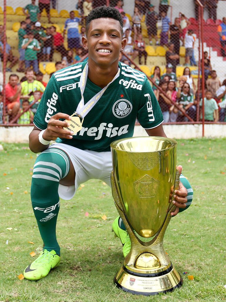 Convocado para a seleção brasileira, baiano Danilo Santos foi revelado por escolinha do Manassés