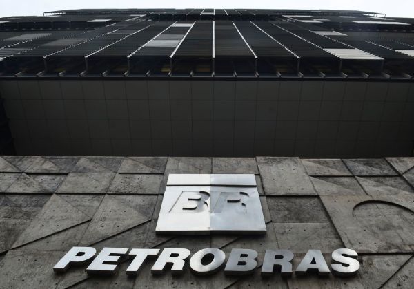 Cade vai investigar a Petrobras por cobranças a refinaria na Bahia