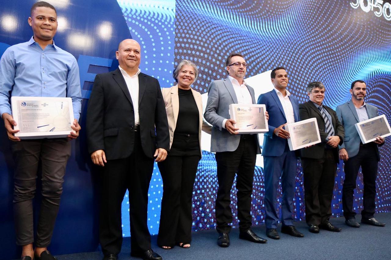 Prefeito de Cruz das Almas fica entre os quatro finalistas do Prêmio Sebrae Prefeito Empreendedor