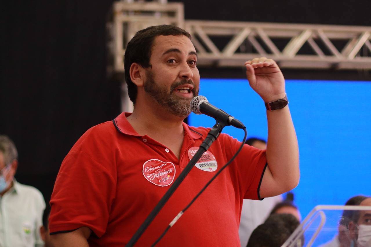 Edén Valadares