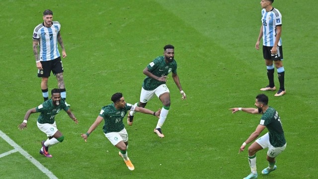 Argentina perde no primeiro jogo no Catar