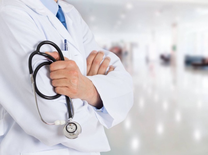 médico