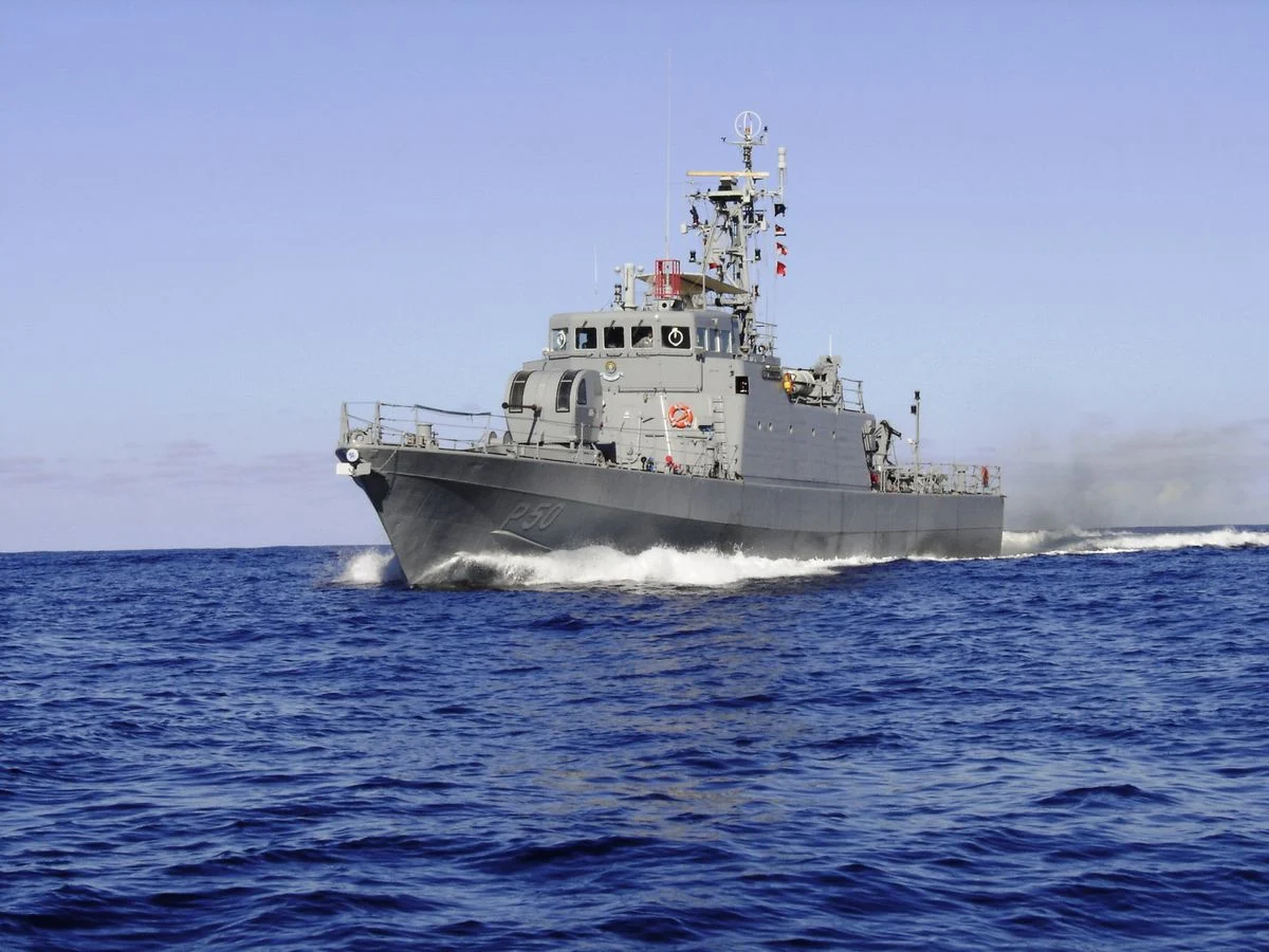navio-da-marinha-2413943-article