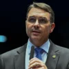 Flávio Bolsonaro articula visita a Cruz das Almas durante os festejos juninos