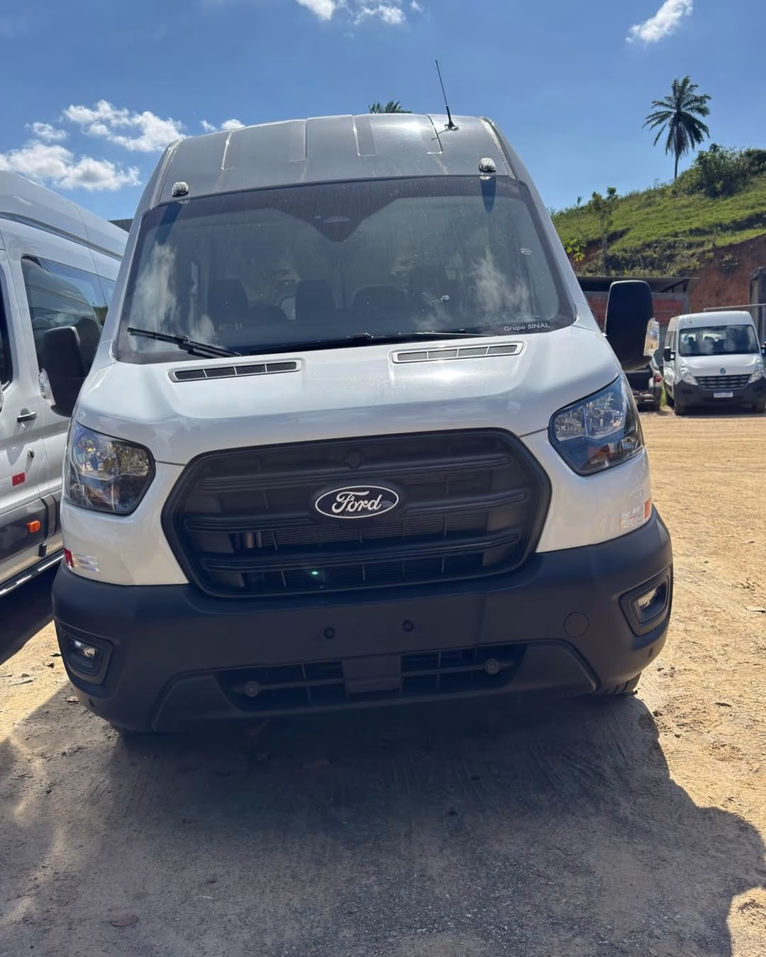 A Prefeitura de Nazaré realizou a maior renovação da frota de transporte escolar da história do (1)