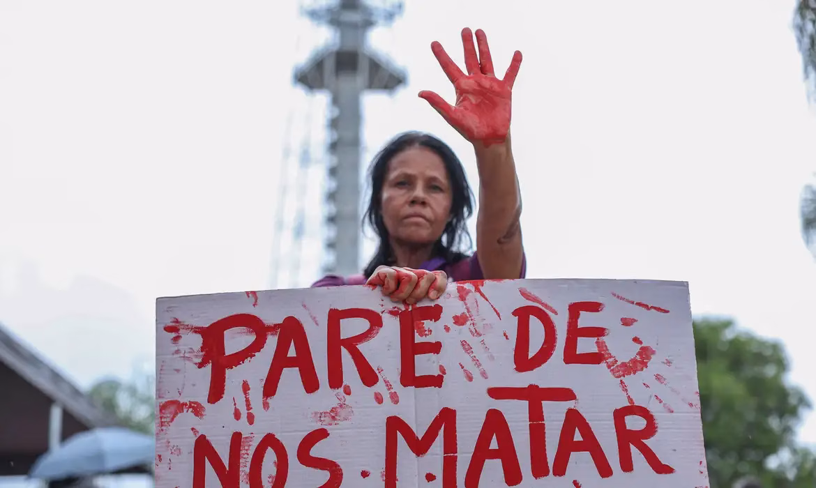 Mulheres negras são 62,6% das vítimas de feminicídio