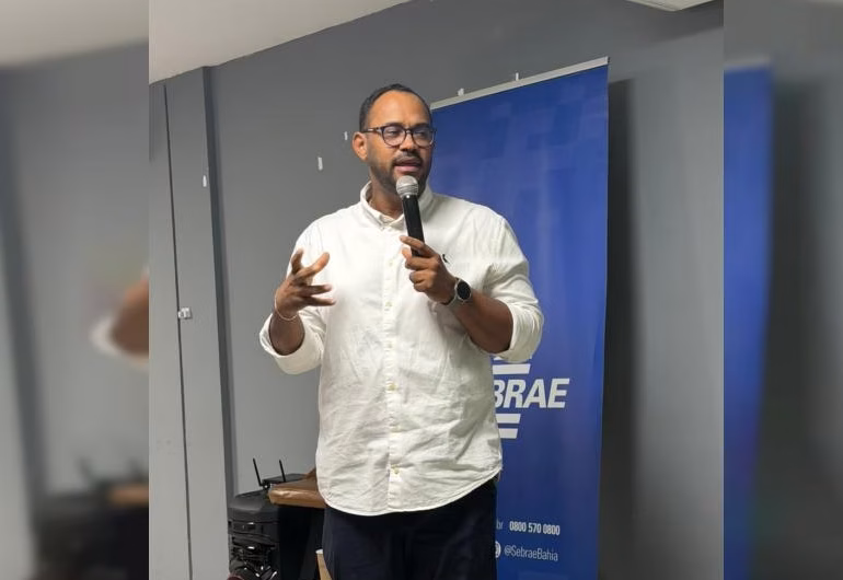 Jornalista e âncora de telejornal Vanderson Nascimento