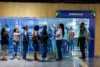 Trabalhadores em busca de emprego podem ir até o SineBahia nesta quinta buscar uma das 3.300 vagas ofertadas