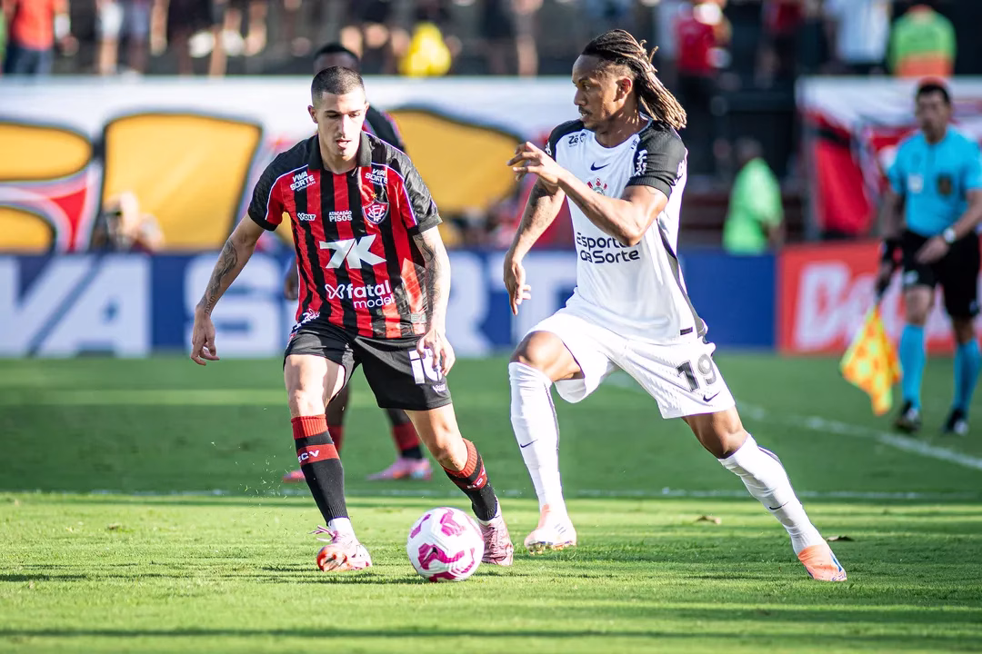 Vitória recebe o Corinthians