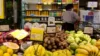 Conta de luz e alimentos puxam alta da prévia da inflação em maio, aponta IBGE