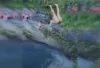 Salto de plataforma em poço natural termina em susto e jovem precisa de ajuda após impacto na água