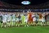 Messi marca três gols, Argentina vence Argélia na estreia e alcança marca histórica na Copa do Mundo