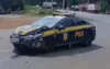Carro colide com viatura da PRF na BR-101, no entroncamento de Valença